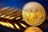 Gold erreicht Allzeithoch und Bitcoin wieder über 10.000