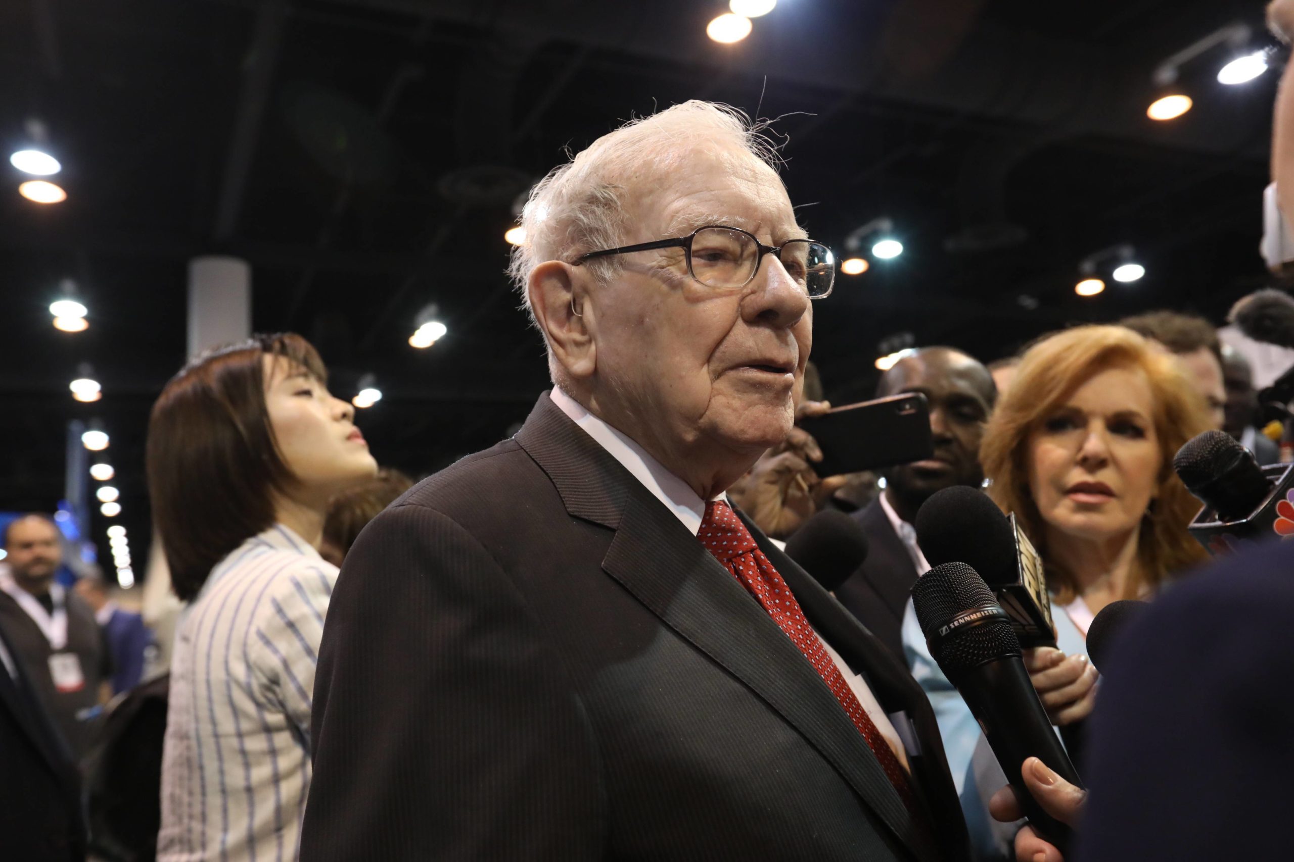 Warren Buffett kauft massiv Aktien einer speziellen Bank