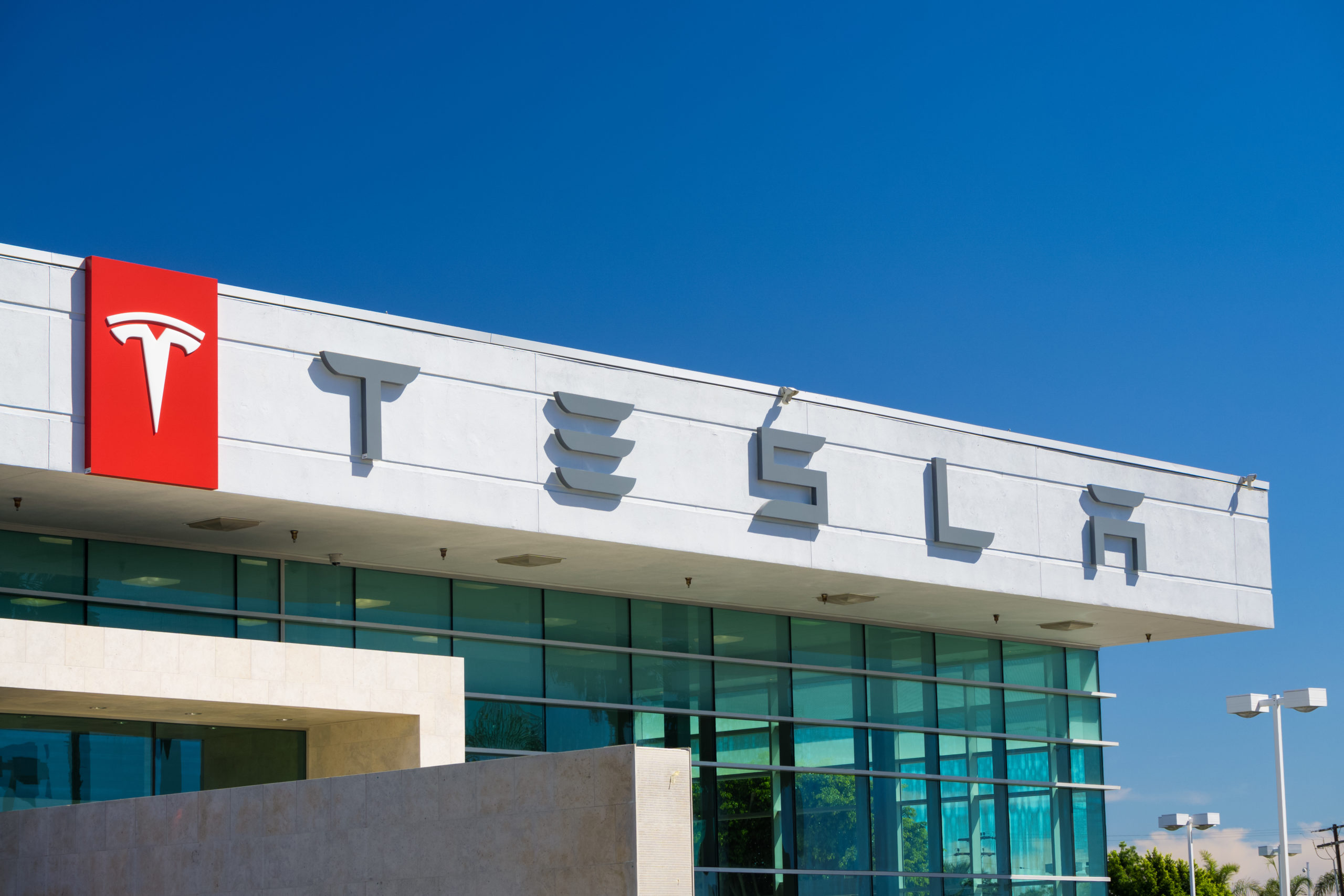 Aktiensplit bei Tesla – Anleger reagieren positiv