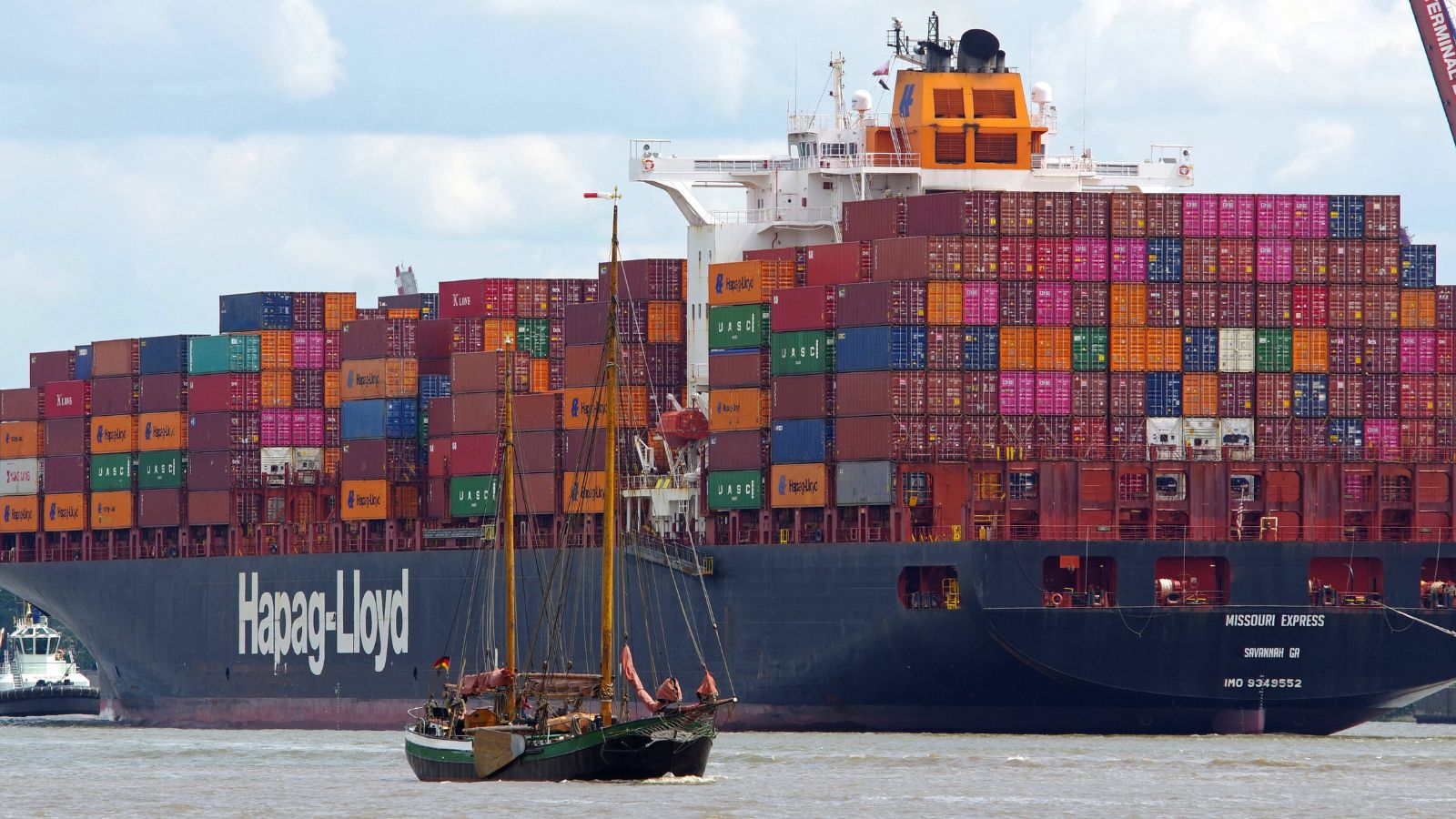 Internationaler Handel: Containerschiffe warten nun auch in der Nordsee